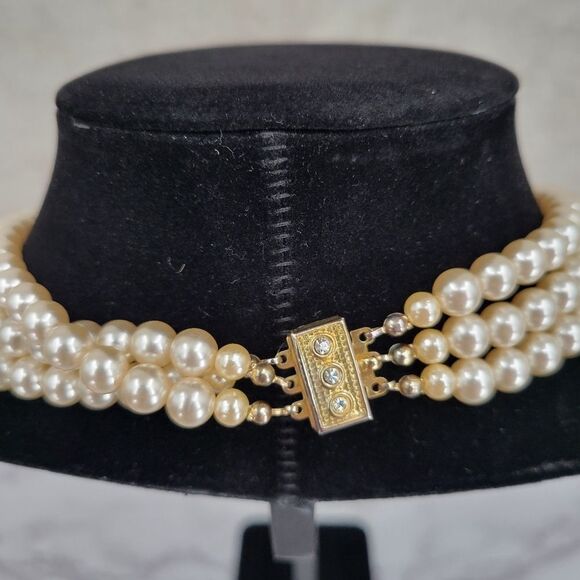 Three Strand Faux Pearl Necklace with Large Teardrop Pearl Gold Toned Pendant - Picture 3 of 8